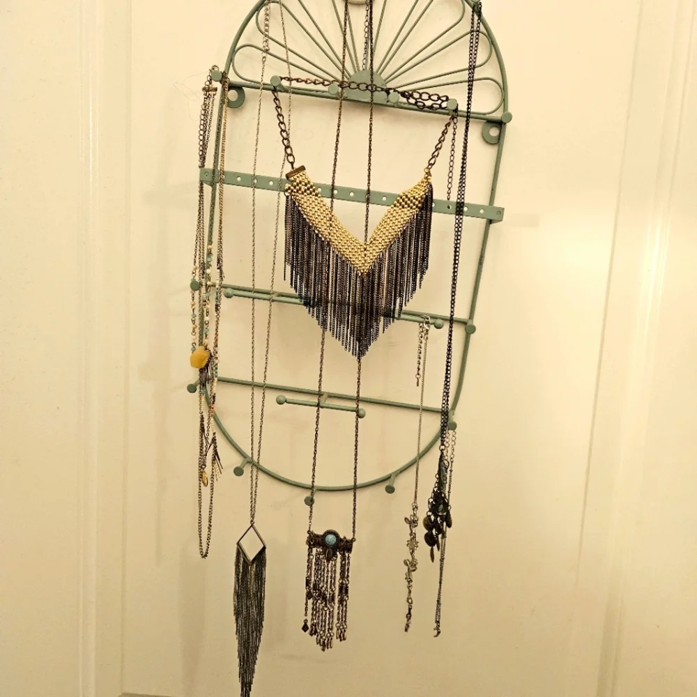 NECKLACE BUNDLE - Picture 1 of 9
